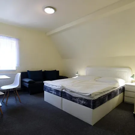 U Jezirka Hotel