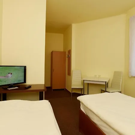 Szálloda U Jezírka 3*